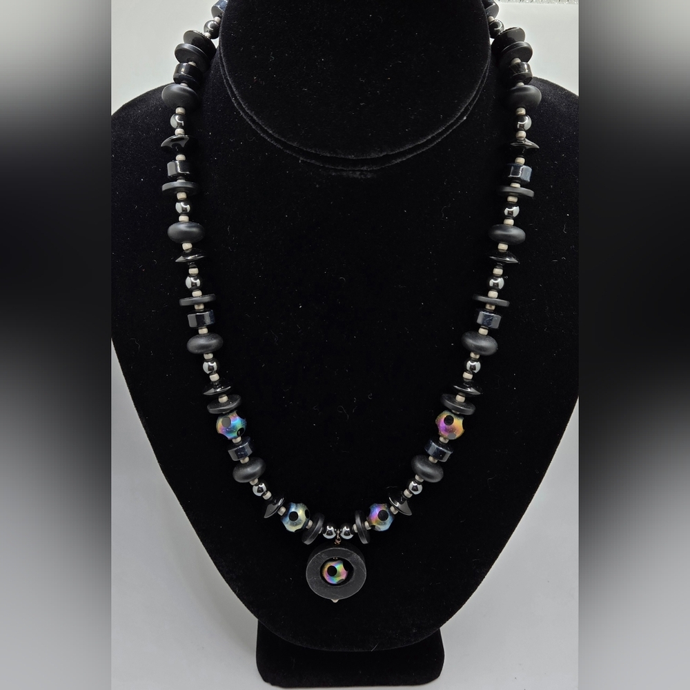 🌞 Glass & Stone Bead Necklace Sterling Spiral Toggle 18" Length Black Tones